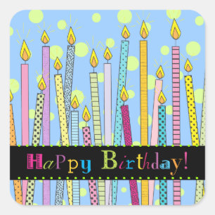 Feliz aniversario com velas abundante! Etiqueta