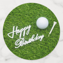 Feliz aniversário de golfe com bola e chá em verde