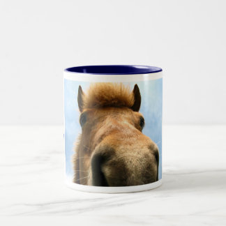 Feliz aniversario do cavalo, caneca do cumprimento