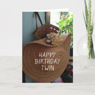 FELIZ ANIVERSÁRIO PARA UM CARTÃO *TWIN* INCRÍVE