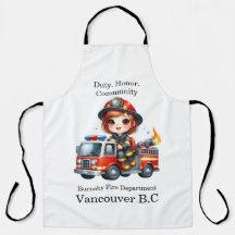 Feliz bombeiro conduz caminhão vermelho