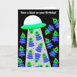 Feliz cartão temático da alienígena de aniversário