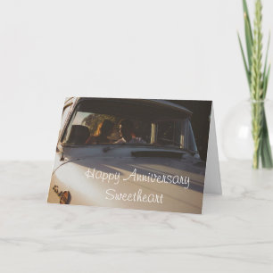 Feliz Casal de Vintagem de Aniversário no Cartão d