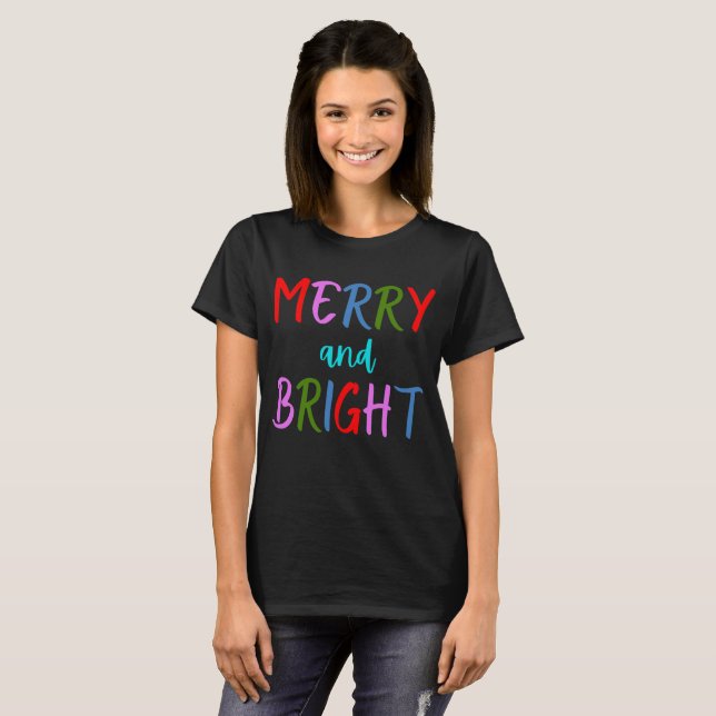 Feliz e Camisa Brilhante (Frente Completa)