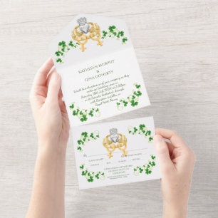 Fêmea Irlandesa Claddagh Ring e Shamrocks