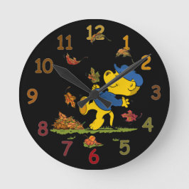 Ferald Entre O Relógio De Folhas Do Outono