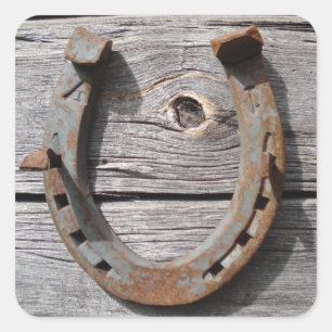 Ferradura da boa sorte em etiquetas de madeira da