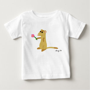 Ferret Segurando Camisas Flores