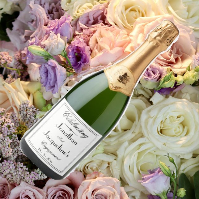 Festa de noivado Elegante - Branco Chic Personaliz (Engagement Party -Simple, elegant script, chic, white sparkling wine labels with names.)