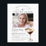 FESTA DE SURPRESA ORÇAMENTAL Tini Bit Older Martin<br><div class="desc">A foto da celebrante do aniversário é tirada no palco central neste convite de aniversário da festa surpresa martini da moda. Elegante e design chic apresenta um martini espresso. Um arco bonito adiciona um toque feminino. Todo o texto é editável.</div>