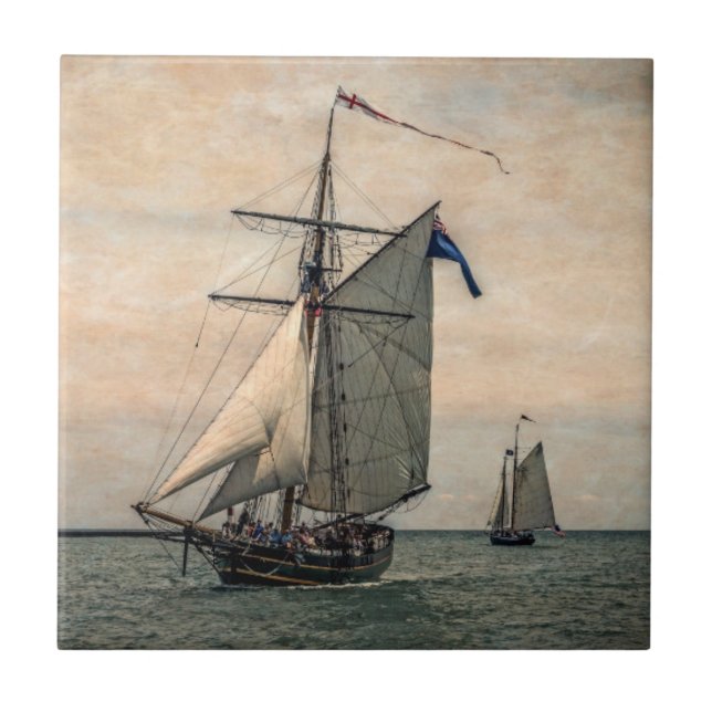 Festival de Navios Altos, Digitalmente Alterado (Frente)