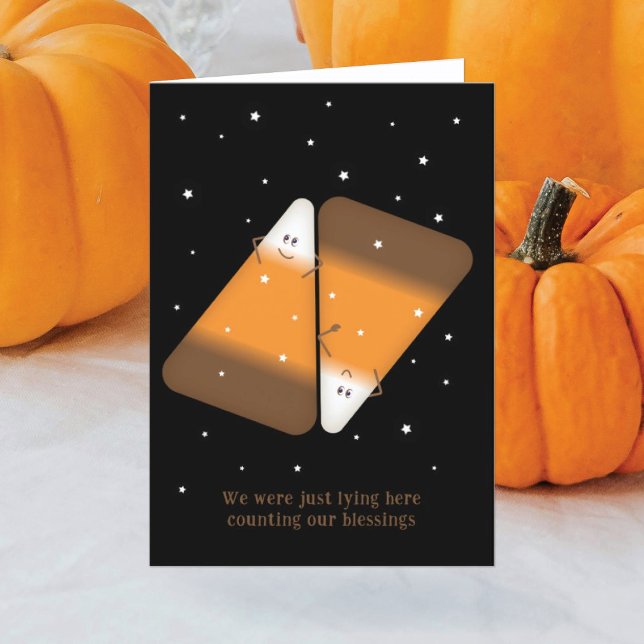 Festividades Cartão de Feriado Dobrado do Casal Candy Corn (Criador carregado)