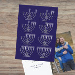 Festividades Cartão de Férias de Foto Oito Noites de Hanukkah<br><div class="desc">Um diagrama mostrando a ordem das velas em um hanukkiah para cada noite de Hanukkah.</div>