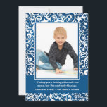 Festividades Cartão de Foto de Estrelas e Espirais do Inverno A<br><div class="desc">Um impressionante padrão branco no azul com espirais,  pontos e estrelas.  Lindo como cartão de férias ou convite de inverno para uma festa de aniversário.  O cartão é fácil de personalizar com sua redação,  fonte,  cor da fonte e escolha de seis tipos de papel.</div>