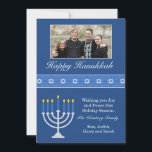 Festividades Cartão feliz do feriado de Hanukkah<br><div class="desc">Personalize seu próprio cartão feliz de Hanukkah. Pode igualmente ser usado para um convite de festas de Hanukkah.</div>