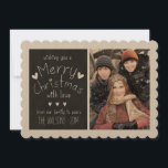 FESTIVIDADES CHALKBOARD DOCE | CARTÃO DE FOTOGRAFIA DO HOLIDAY<br><div class="desc">PLACA DE GREETING DE FOTO DE FÉRIAS RUSTIÇA 2014 DOCE COM DESIGN DE PAINEL PRETO. ELKE CLARKE © HANDESCRITA TEXTO FONTE COM AS PALAVRAS "DESEJANDO A VOCÊS UM NATAL DE MERGULHO COM AMOR DA NOSSA FAMÍLIA PARA A SUA" E UM PADRÃO DE CORAÇÕES BONITAS. TRÊS COLAGENS FOTOGRÁFICAS. UM NA FRENTE...</div>