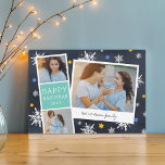 Festividades Starry Photobooth | Cartão de Colagem de Fotos Han<br><div class="desc">Um cartão com fotos bonito de Chanucá apresenta uma faixa de fotos com duas fotos e um painel de texto turquesa, além de um instantâneo inspirado por uma câmera instantânea com uma legenda manuscrita. Personalize com o ano e seu nome de família ou mensagem personalizada, em um fundo azul marinho...</div>