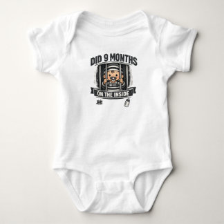 “Fez 9 Meses na Cadeia” Camiseta Divertida para Be