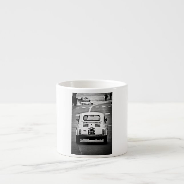 Fiat 500 na caneca do café de Roma (Frente)