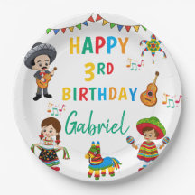 Fiesta, pratos de três aniversários de criança