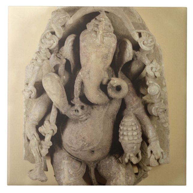Figura de Ganapati, dinastia de Chandella (Frente)