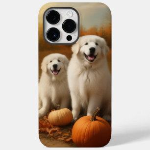 Filhote de Great Pyrenees Delícia de Outono Abóbor