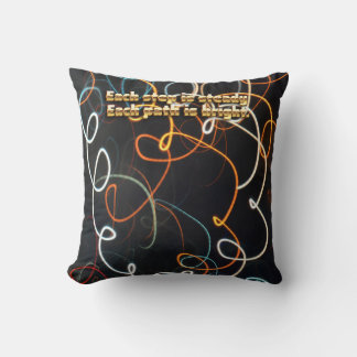 Fios de Movimento • Almofada Decorativa