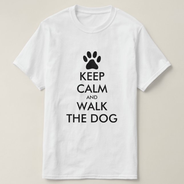 Fique calmo e caminhe com a camisa do cachorro par (Frente do Design)