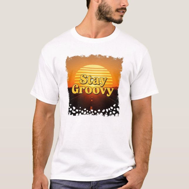 Fique Groovy – Camiseta com Tipografia Retro de Pô (Frente)