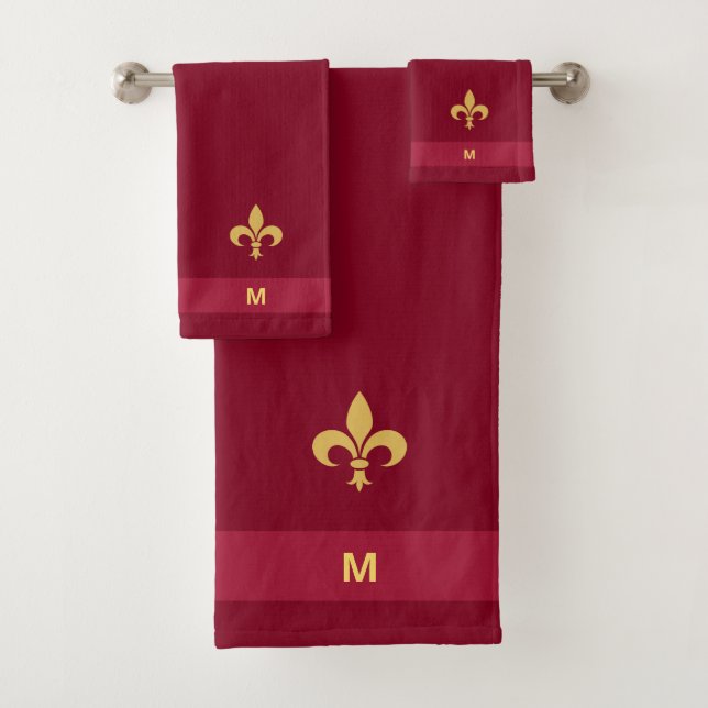Fleur-de-Lis dourada em conjunto de toalhas de ban (Insitu)