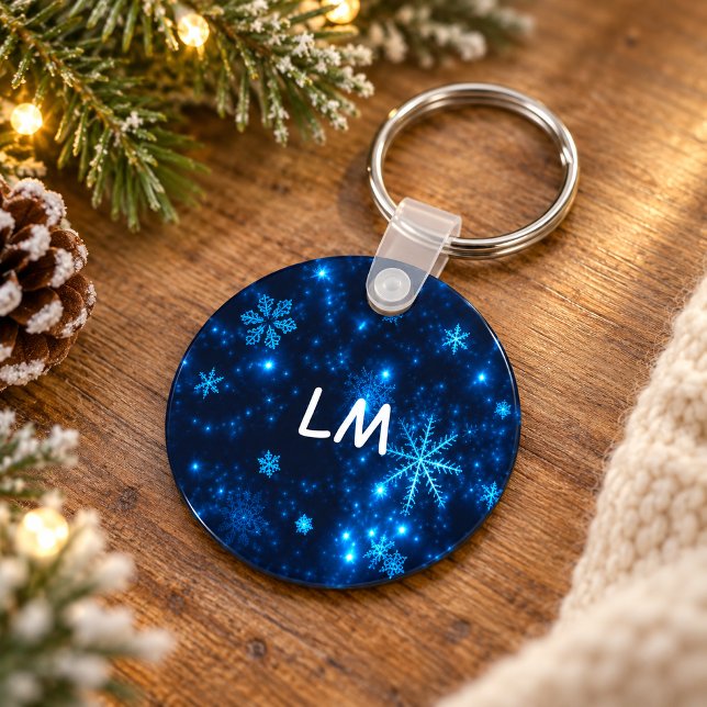 Flocos de neve largos e brilhantes Chaveiro (Deep Blue & Bright Snowflakes Round Keychain)
