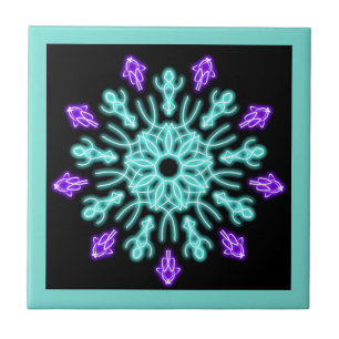 Flor de néon roxa e turquesa