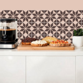 Flor geométrica em tons de creme e chocolate