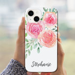 Floral Rosa Personalizado<br><div class="desc">Esta capas de iphone bonito é decorada com uma buquê de aquarela de rosas e folhagem em tons de rosa,  coral e verde. Facilmente personalizável com seu nome ou monograma. Original Watercolor © Michele Davies.</div>