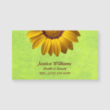 Flores Amarelas no Monograma Verde Abstrato