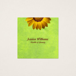 Flores Amarelas no Monograma Verde Abstrato