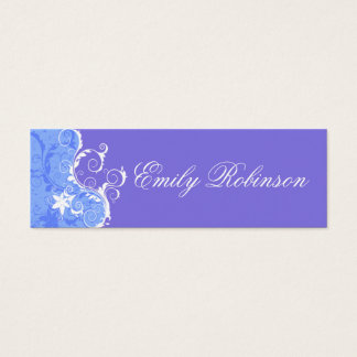 Flores Azuis e Brancas Elegantes