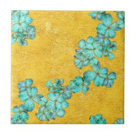 Flores azuis em fundo amarelo