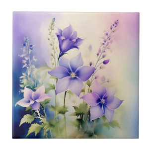 Flores de Campanula Delicadas de Lavagem em Molho