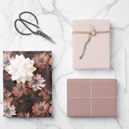 Flores de creme, teracote sobre fundo castanho esc