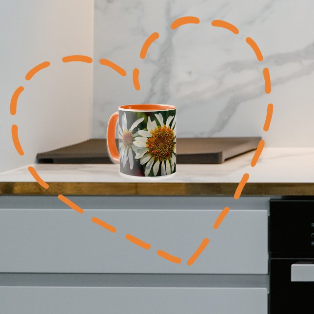 Flores de margarida em uma taça de caneca de arte  (Criador carregado)