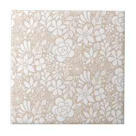 Flores e Folhas Selvagens Brancas