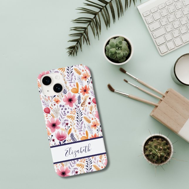 Flores Silvestres Boho Monograma Rosa Roxo Laranja (Boho Wildflowers pink purple orange coral Monogrammed iPhone case. )