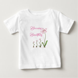 Florescência camisa belamente crescente da flor