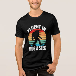 Fluente no esconderijo e busca camisa-do-pé-direit