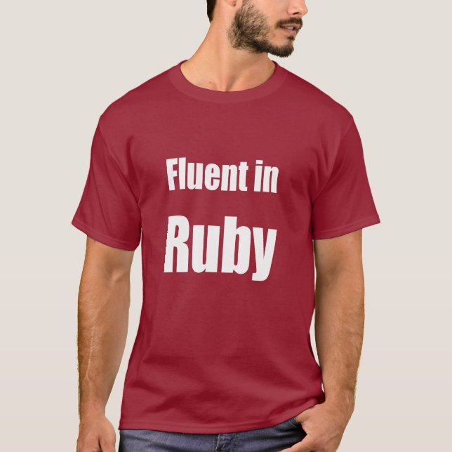 Fluente no rubi - obscuridade - camisa vermelha do (Frente)
