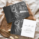 Flyer Casamento de Orçamento Salve a Data Foto Minimalis<br><div class="desc">Casamento de Orçamento Salve os Cartões de Data que têm uma foto na frente e atrás. Os cartões Save the Date Fall, Autumn, Winter, Primavera ou Summer contêm uma tipografia moderna escrita cursiva escrita escrita escrita escrita escrita escrita escrita escrita escrita com letra mão que é elegante, simples e moderna...</div>