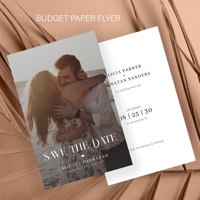 Flyer Casamento moderno de destino com orçamento fotográ (Criador carregado)