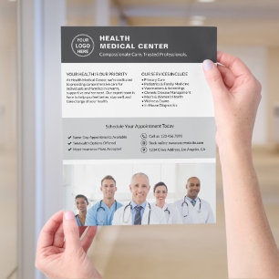 Flyer Clínica Médica Logo Personalizado Foto QR Cinza