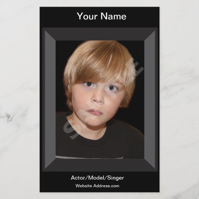 Flyer Crianças com dois modelos laterais Comp/Zed Card c (Frente)